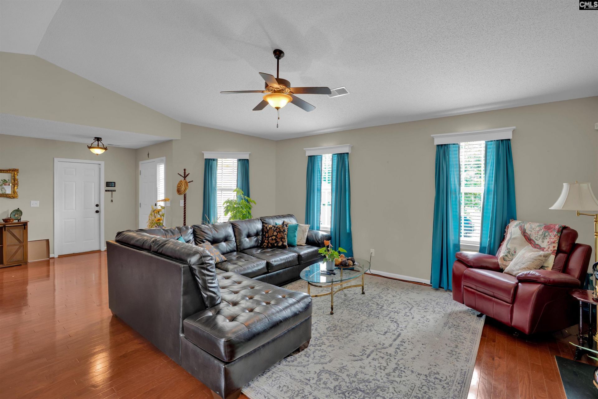 301 Loon Court  Photo 8