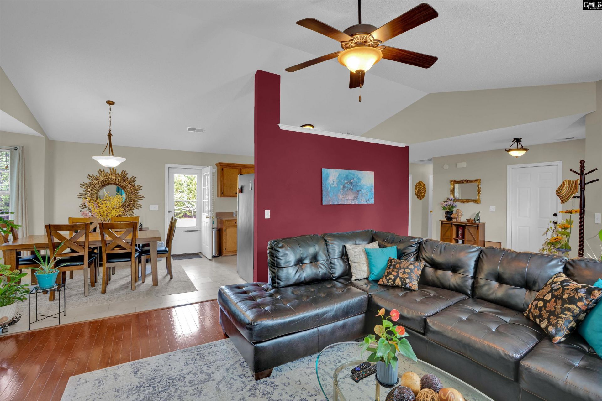 301 Loon Court  Photo 9