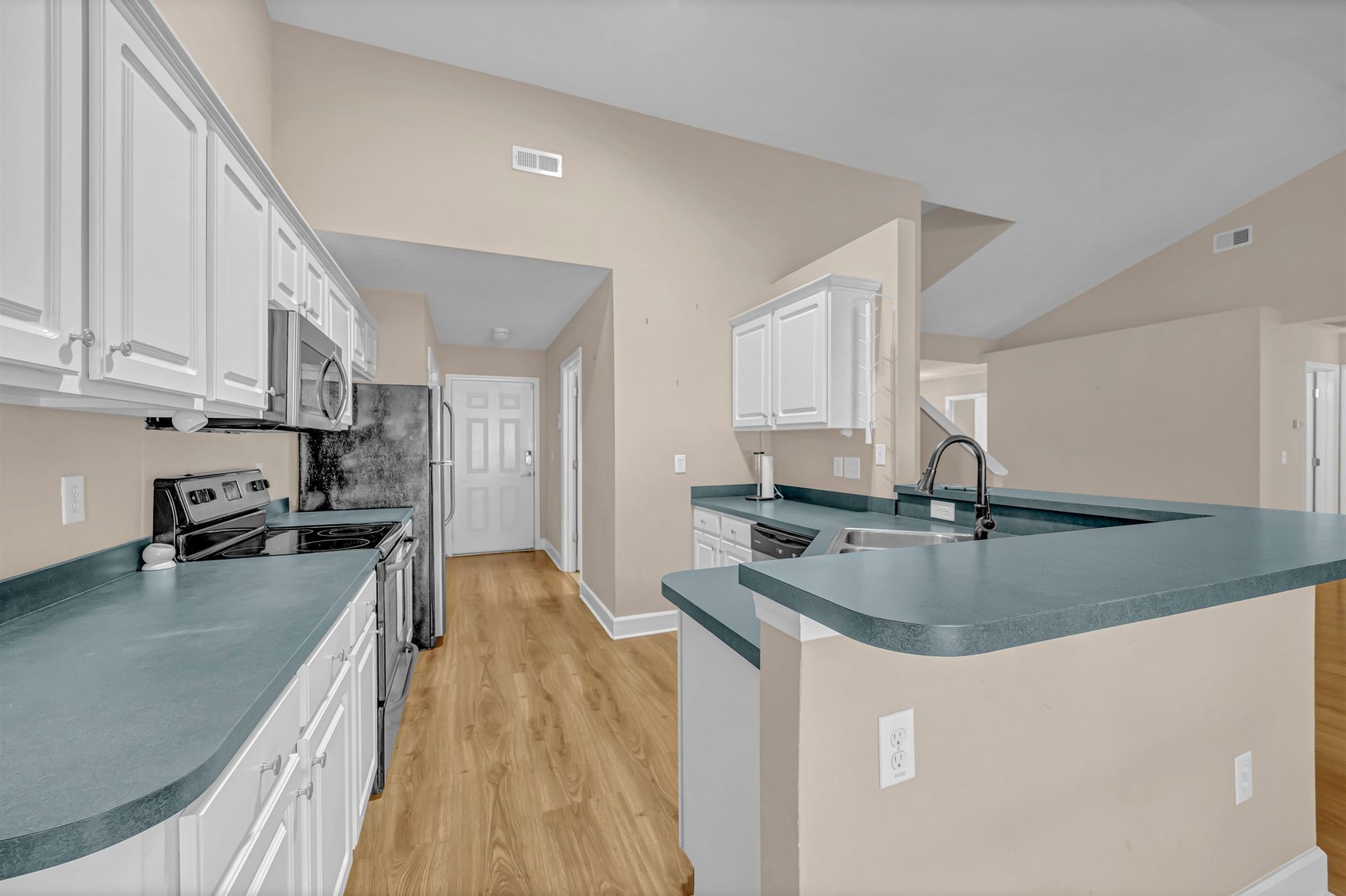 512 Hyacinth Dr. Photo 11