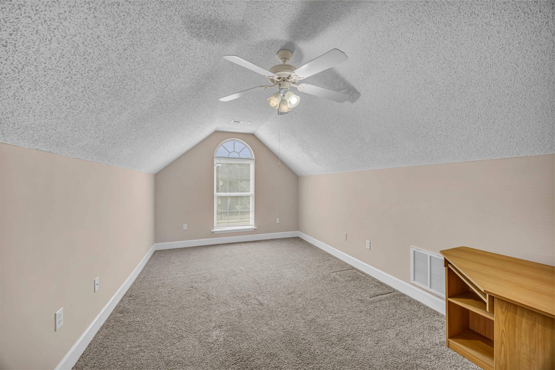 512 Hyacinth Dr. Photo 21