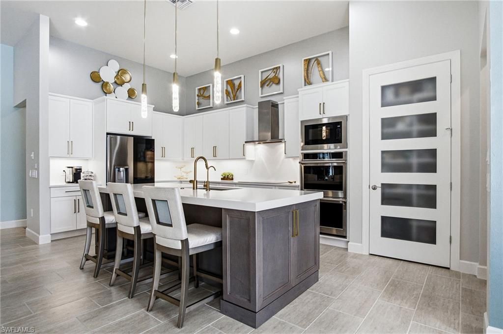 16284 Camden Lakes Cir, Naples, FL 34110 Photo