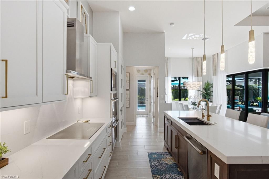 16284 Camden Lakes Cir, Naples, FL 34110 Photo