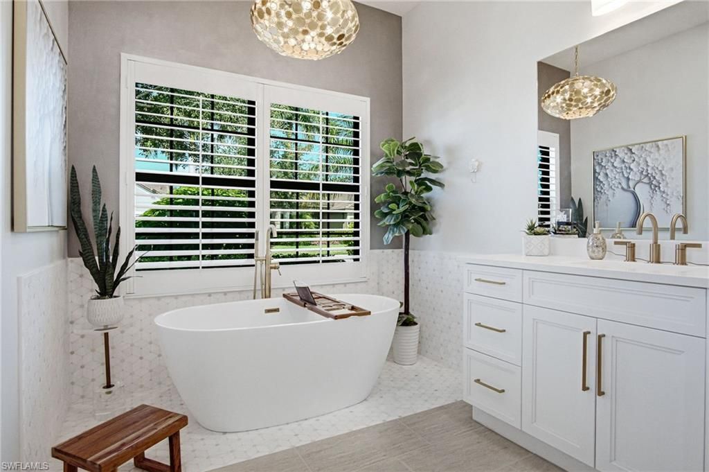 16284 Camden Lakes Cir, Naples, FL 34110 Photo