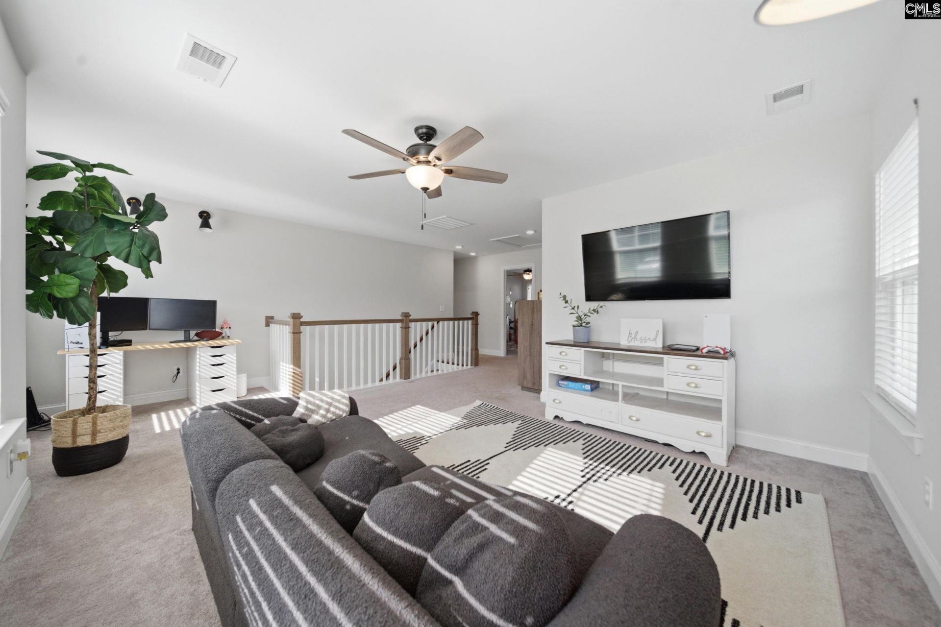 317 Autumn Pond Drive  Photo 13