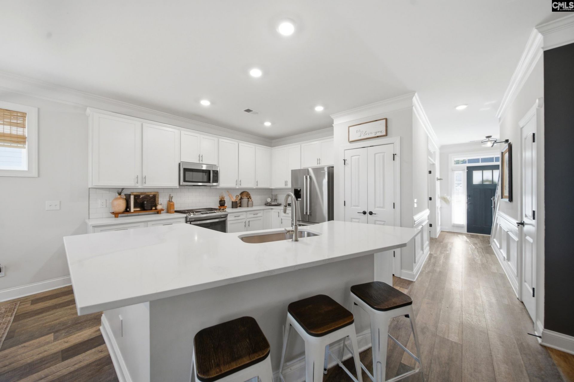 317 Autumn Pond Drive  Photo 6