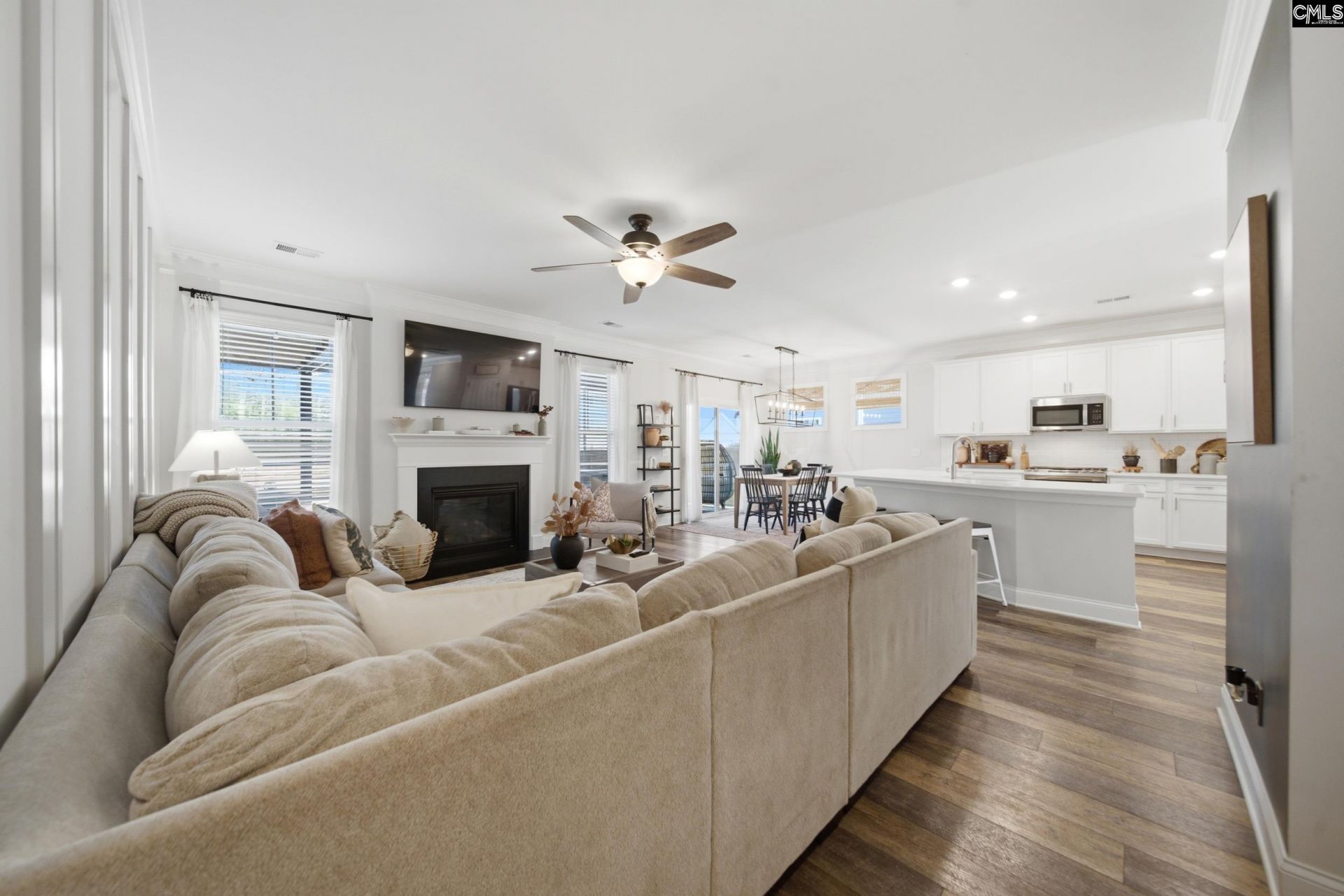 317 Autumn Pond Drive  Photo 9