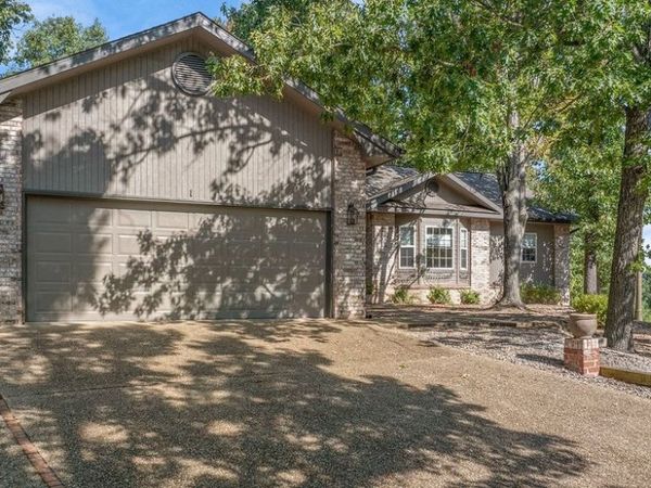 1 Breton Way , Bella Vista, AR 72715