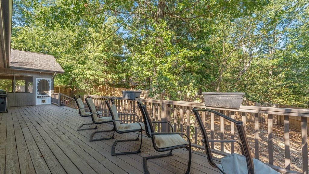 1 Breton Way, Bella Vista, AR 72715 Main Photo