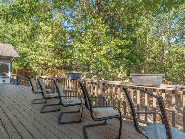 1 Breton Way, Bella Vista, AR 72715