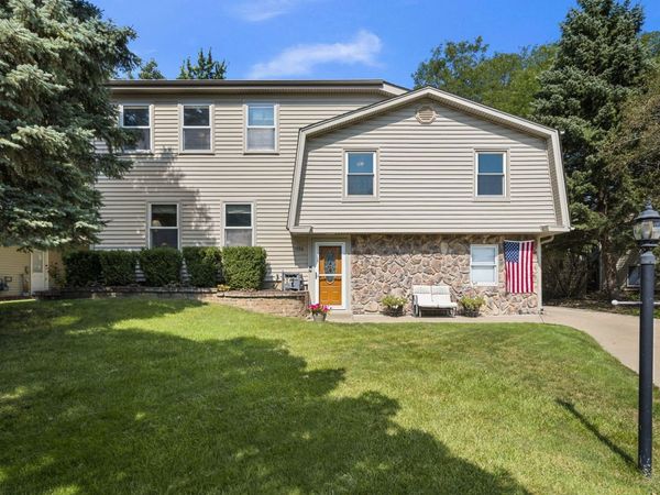 1476 Worden Way , Elk Grove Village, IL 60007