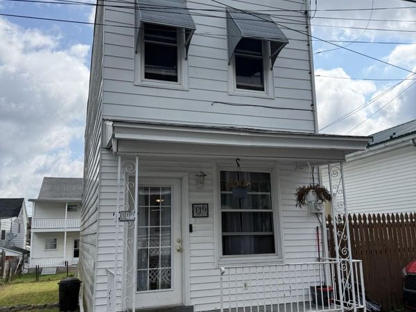 119 S PLUM Street , Mt. Carmel, PA 17851
