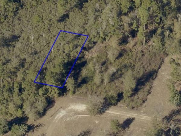 11827 Oleander Street, Fountain, FL 32438