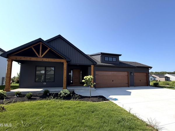 5048 Magnolia Drive , Oregon, OH 43616