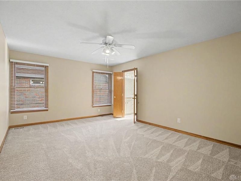 9446 Country Path Trail, Miamisburg, OH 45342 Photo 17