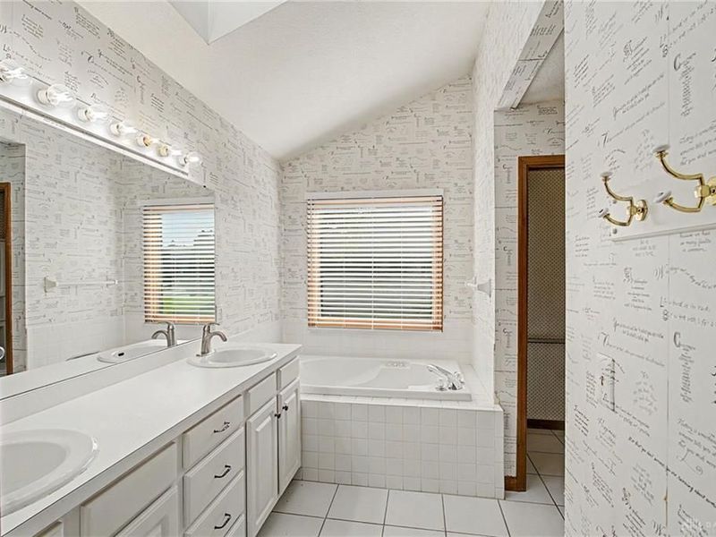 9446 Country Path Trail, Miamisburg, OH 45342 Photo 22