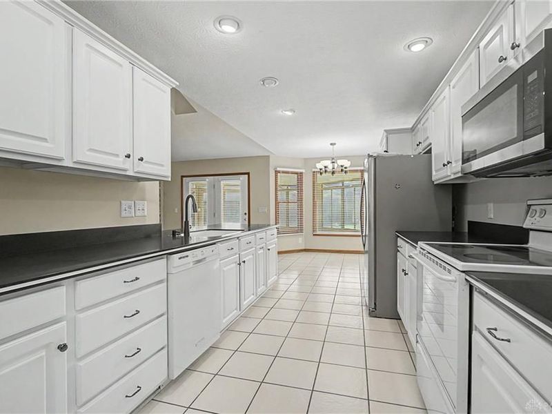 9446 Country Path Trail, Miamisburg, OH 45342 Photo 41