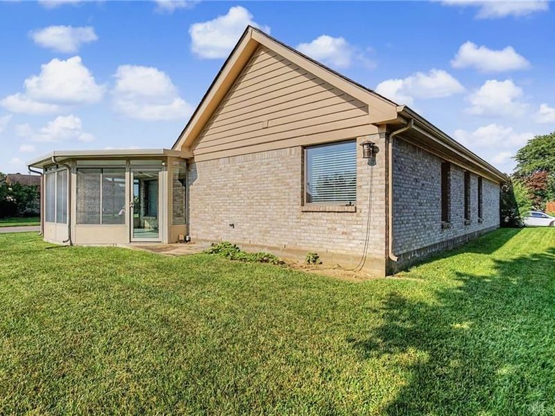 9446 Country Path Trail, Miamisburg, OH 45342 Photo 8
