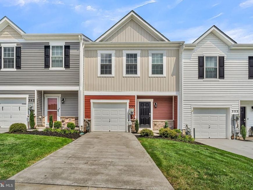 335 Locust Run Drive, York, PA 17404 Main Photo