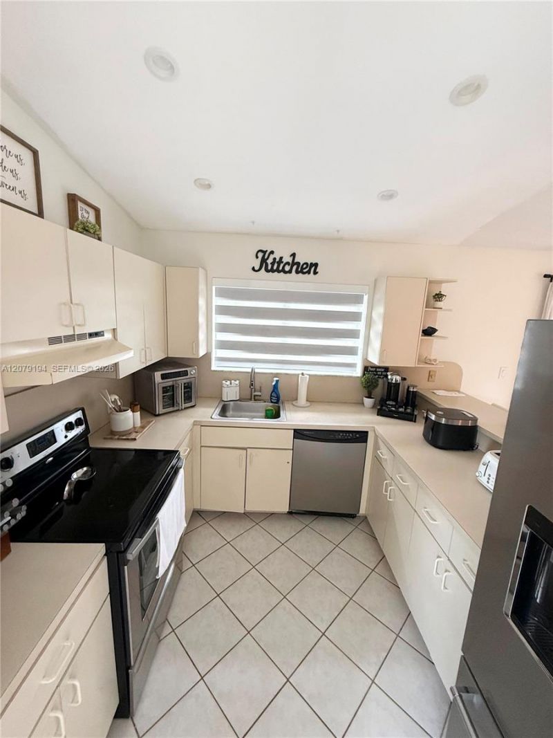 21780 SW 99th Pl, Cutler Bay, FL 33190 Photo