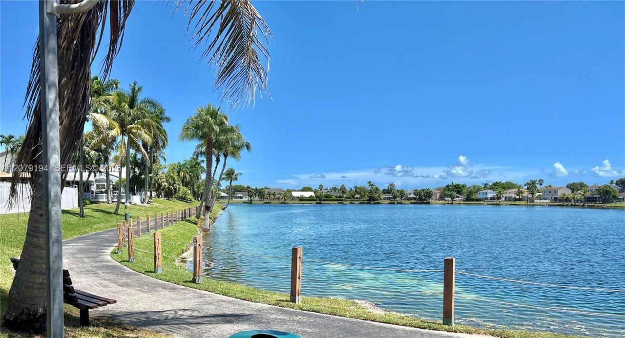 21780 SW 99th Pl, Cutler Bay, FL 33190 Photo