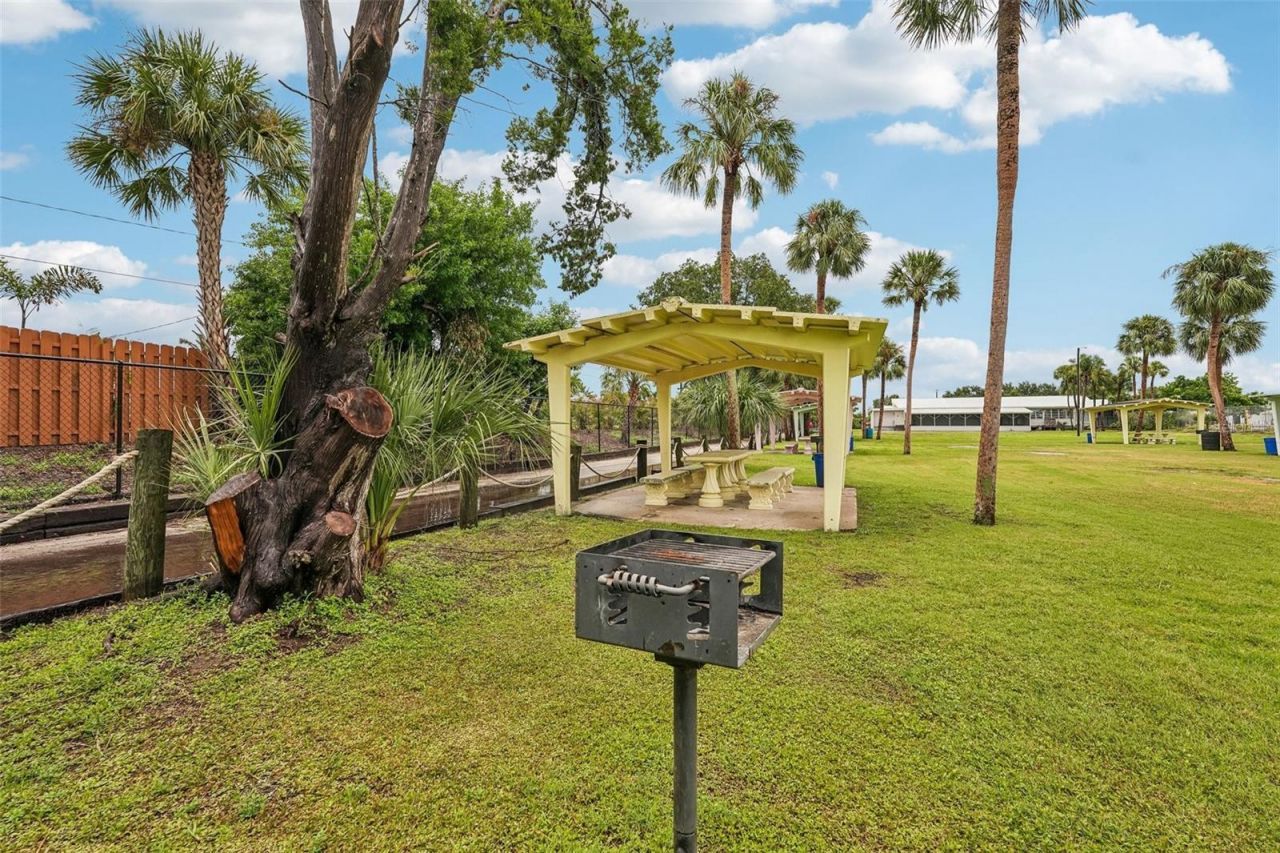 2406 Florida Boulevard , Bradenton, FL 34207 Photo