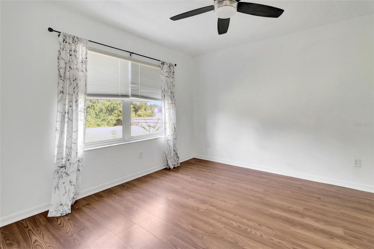 6856 NE 61st Avenue Road , Silver Springs, FL 34488 Photo