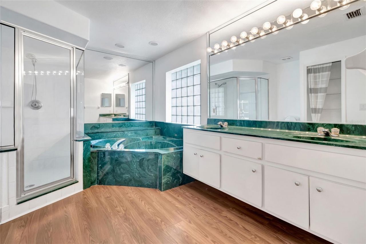 6856 NE 61st Avenue Road , Silver Springs, FL 34488 Photo