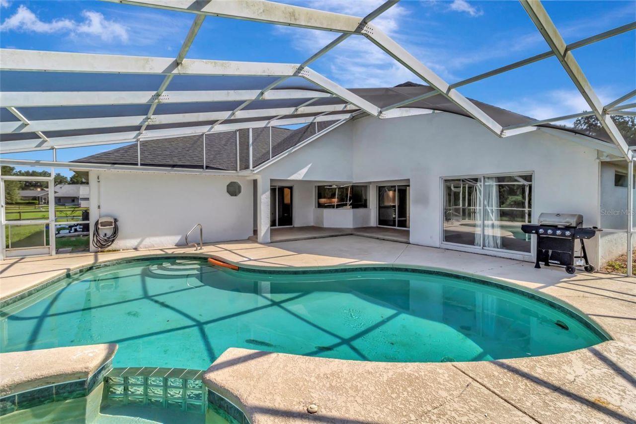 6856 NE 61st Avenue Road , Silver Springs, FL 34488 Photo