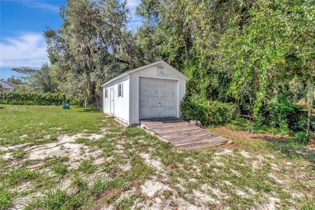 6856 NE 61st Avenue Road , Silver Springs, FL 34488 Photo