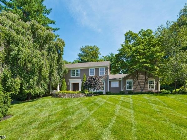 16 Pender Hill Rd, Mendham, NJ 07945
