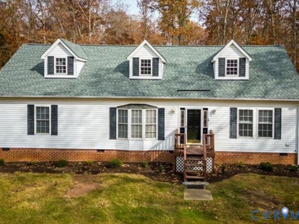2496 Three Bridge Road , Powhatan, VA 23139