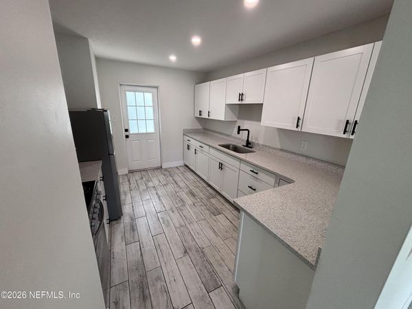 125 CEDAR Avenue, Cocoa Beach, FL 32931