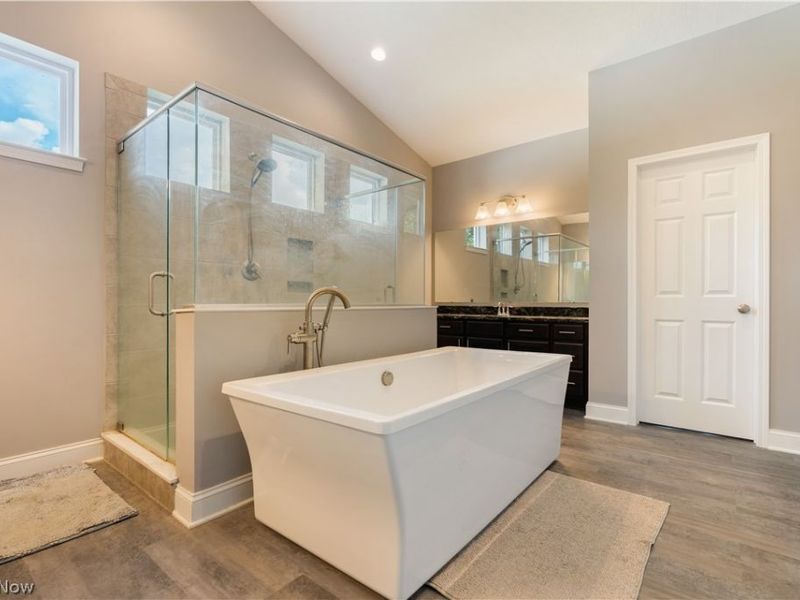 5585 Shadow Ridge Circle NW, North Canton, OH 44720 Photo 20