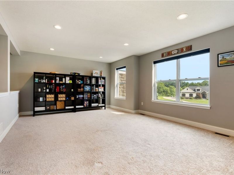 5585 Shadow Ridge Circle NW, North Canton, OH 44720 Photo 24
