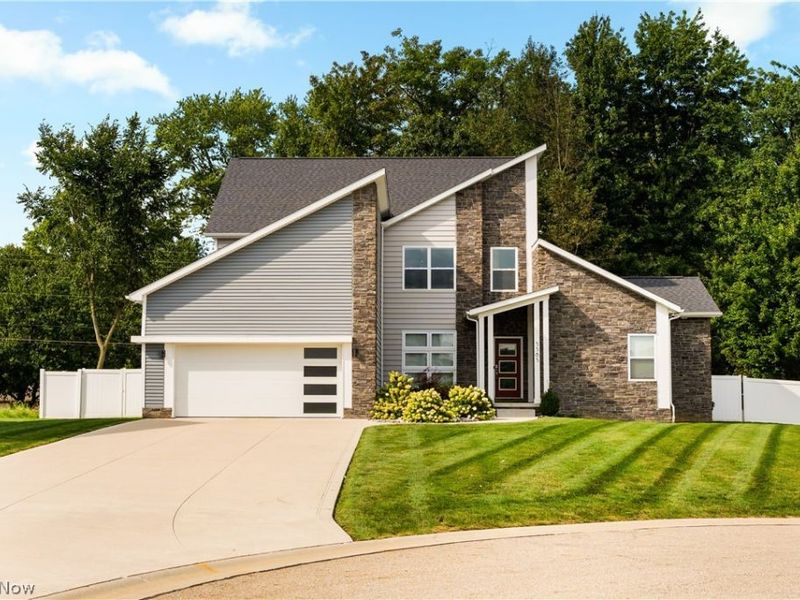 5585 Shadow Ridge Circle NW, North Canton, OH 44720 Photo 35