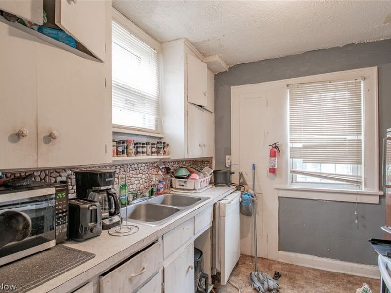 800 Halter Court NW, Canton, OH 44708 Photo 6