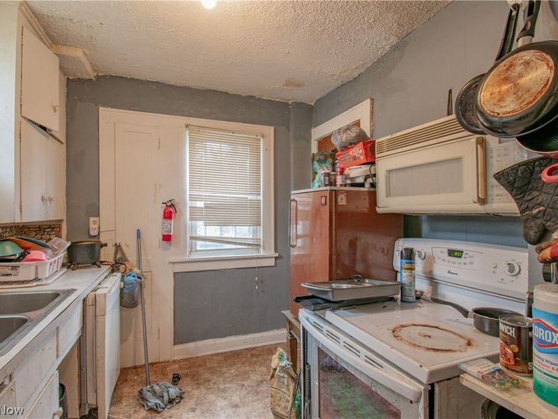 800 Halter Court NW, Canton, OH 44708 Photo 7