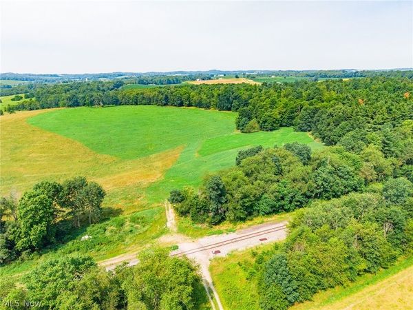 Fink Road , Kensington, OH 44427