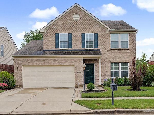 1623 North Wood Creek Drive, Springboro, OH 45458