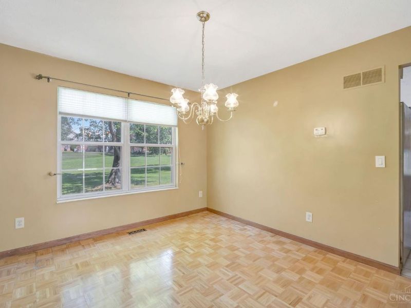 5526 Deervalley Court, Cincinnati, OH 45247 Photo 10