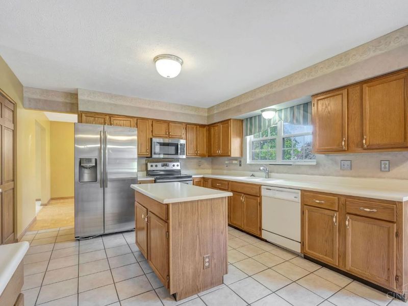 5526 Deervalley Court, Cincinnati, OH 45247 Photo 12