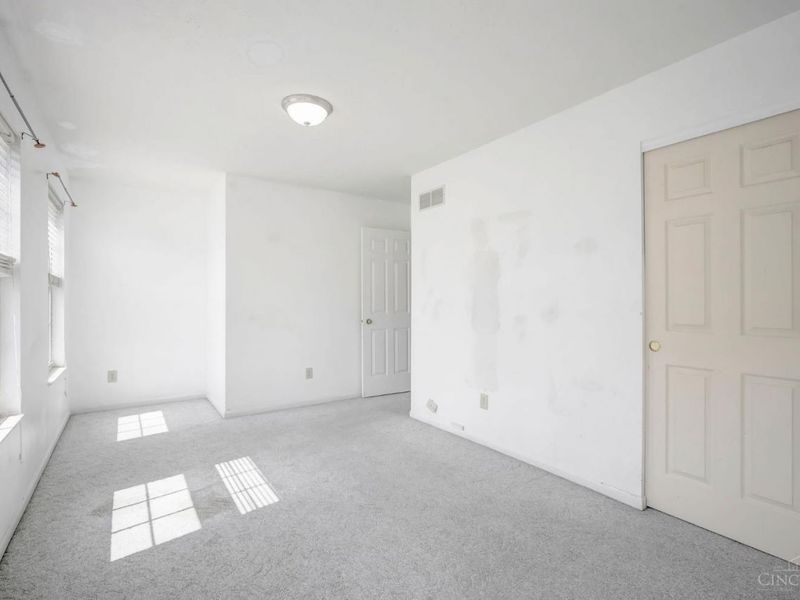 5526 Deervalley Court, Cincinnati, OH 45247 Photo 31
