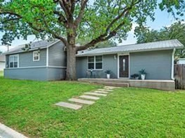 411 Harcourt Street, Weatherford, TX 76086
