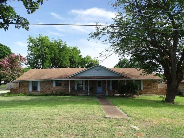 1302 Plateau Drive, Duncanville, TX 75116