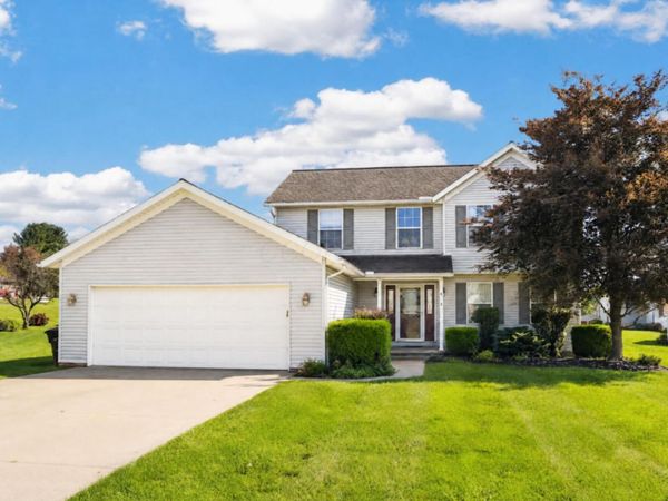4 Compass Point Court , Mount Vernon, OH 43050
