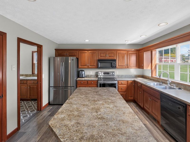 4 Compass Point Court, Mount Vernon, OH 43050 Photo 12