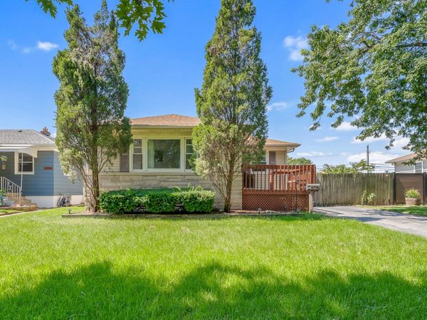 7642 Montana Avenue , Hammond, IN 46323