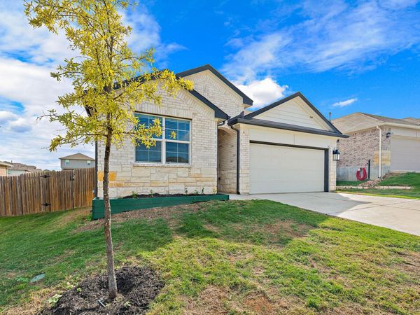 142 Solitude DR , San Marcos, TX 78666