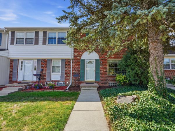 19372 Malvern Court, Northville, MI 48167