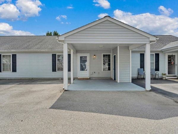 425 Tinkerview DR , Cloverdale, VA 24077